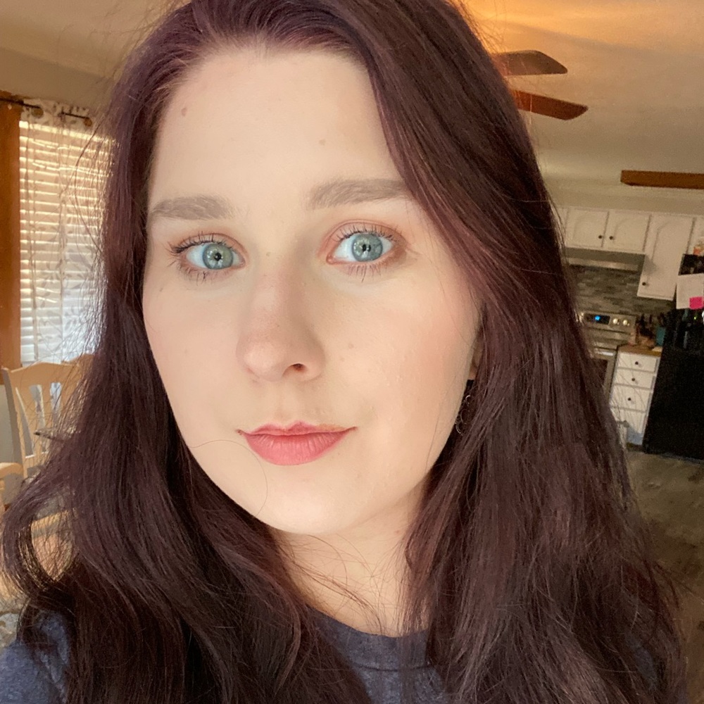 Meet your Posher, Liana